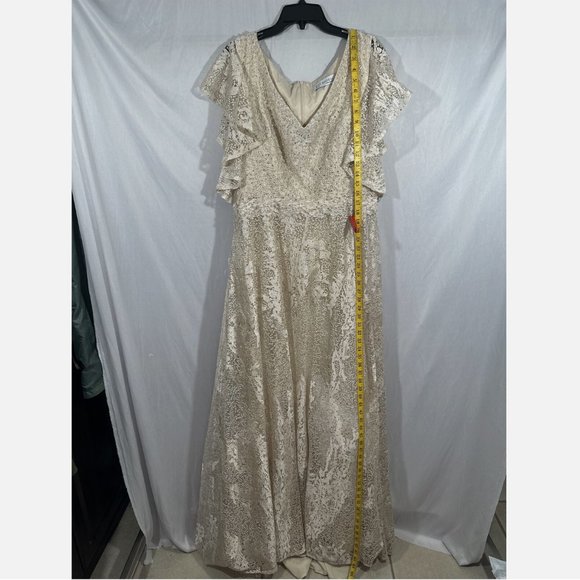 NWT $798 Mac Duggal [ 18 ] Embroidered Flutter Sleeve V-Neck Gown‎ Ivory #S738 - Picture 6 of 16